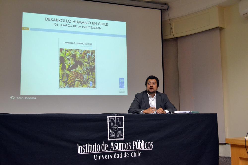 Rodrigo Márquez, coordinador del Informe, presentó algunos de los principales hallazgos.