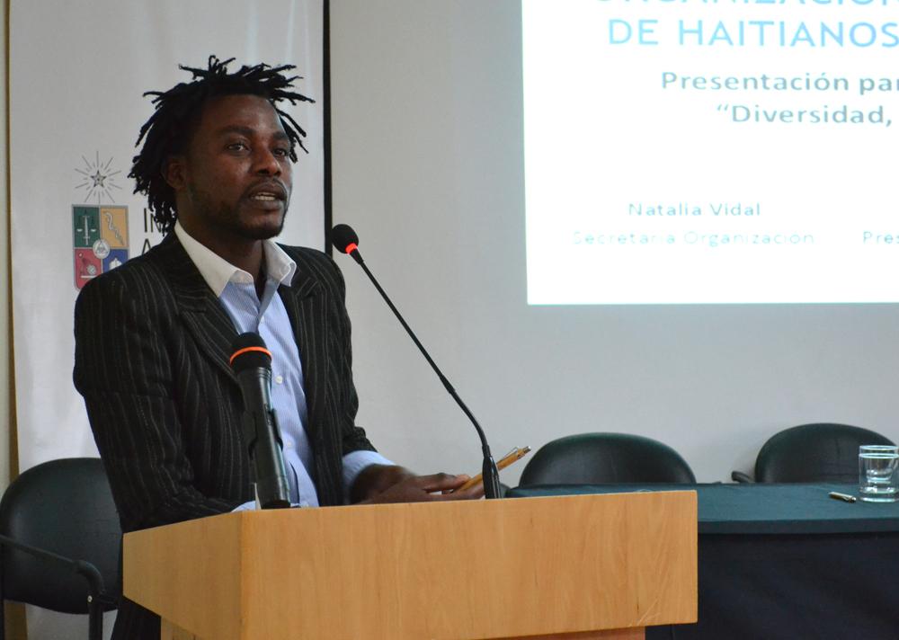 Mikens Supreme se refirió a los desafíos para lograr una mayor de los migrantes haitianos en Chile.