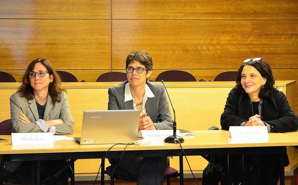 Claudia Heiss, académica del INAP, y Suzanne Goldberg, Vicepresidenta Ejecutiva de la Oficina de Vida Universitaria de Columbia University.