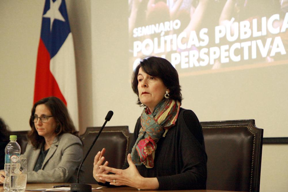 Verónica Undurraga planteó cómo y por qué formular políticas públicas con perspectiva de género.