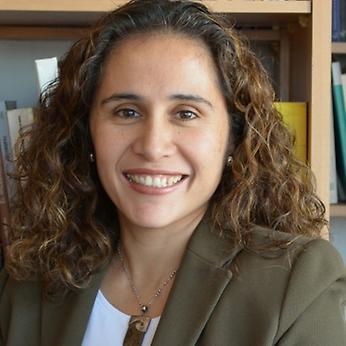 Olga Espinoza, académica del INAP.