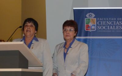 Mely Díaz y Betty Gutiérrez, secretarias del Departamento de Psicología.