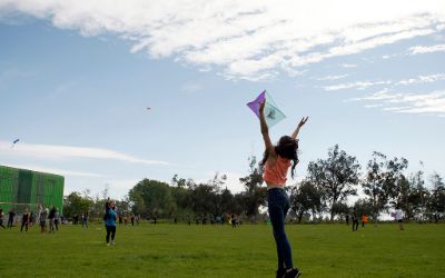100 volantines cubrieron el cielo del Campus Sur